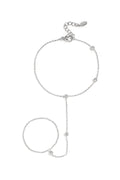 Handchain with asymmetrical stones
